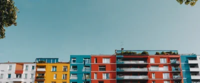 L&rsquo;importance des normes de toiture pour la sécurité à Montreuil